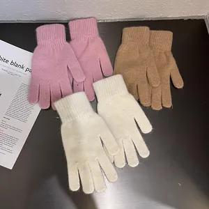 Damen Strickhandschuhe aus Kaninchenhaarmischung in Rosa, Braun und Beige für den Winter