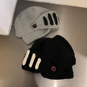 Winter Strickmütze Ritterhelm mit Maske für Herren und Damen in Grau und Schwarz