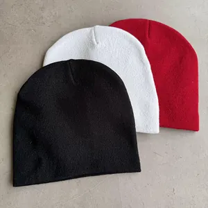 Klassische Strickmützen-Set in Schwarz Weiß und Rot für Herbst und Winter Streetwear Mode