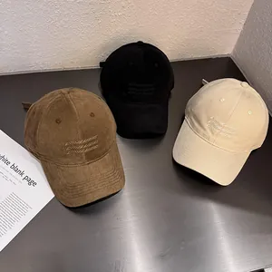 Lot de casquettes de baseball en velours côtelé brodé en marron, noir et beige