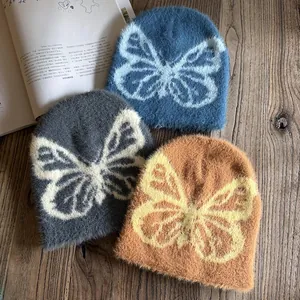 Flauschige Strickmützen mit Schmetterlingsmuster in Blau, Grau und Orange für Winter