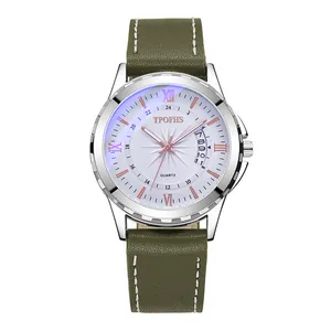 Montre à quartz étanche à la mode avec cadran étoilé et bracelet en cuir vert