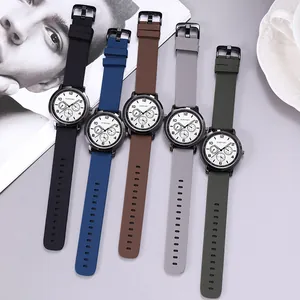 Minimalist quartz watch set with flexible silicone straps in five stylish colors