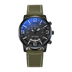 Vue détaillée de la montre quartz militaire OULSTART avec bracelet cuir vert et cadran noir