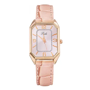 Reloj vintage de mujer con caja octogonal de oro rosa y correa de cuero de cocodrilo