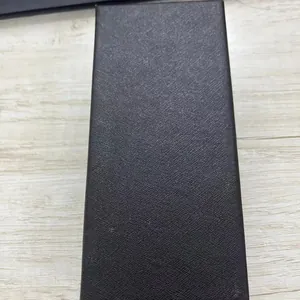 Caja de Reloj de Lujo con Patrón Saffiano Estuche de Embalaje de Regalo para Joyería Rectangular Con Forro de Esponja Caja de Presentación