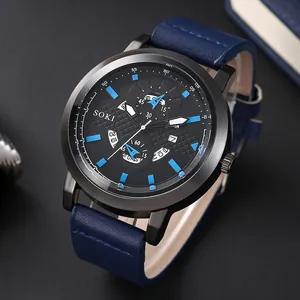 Dettaglio dell'orologio SOKI da uomo con quadrante testurizzato, cinturino blu e datario