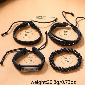Vierdelige zwarte herenarmbandset met gevlochten leer en believe-teken op hanger