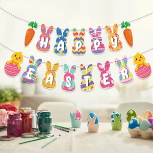 Bunte Happy Easter Girlande mit Hasen Karotten und Küken für festliche Osterdekorationen