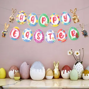 Striscione di Pasqua con scritta Happy Easter e coniglietti su sfondo rosa delicato