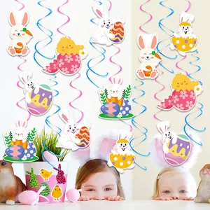 Decorazioni pasquali a spirale con simpatici coniglietti pulcini e uova colorate