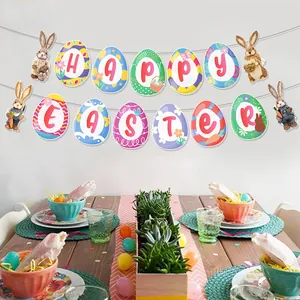 Striscione colorato Happy Easter con sagome di coniglietti e gagliardetti a forma di uova