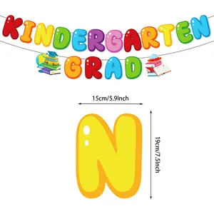 Kleurrijke Kindergarten Grad banner met schoolbus en boek iconen 15x19cm