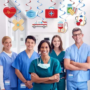 Decorazioni a spirale per la festa degli infermieri con vari motivi medici a sospensione