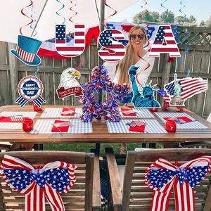 Set decorazioni festa USA con spirali bandiera, Statua della Libertà e ghirlanda di stelle