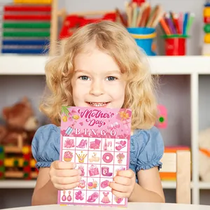 Cartes de Bingo fête des mères roses avec motifs de tulipes et icônes cadeaux pour fête