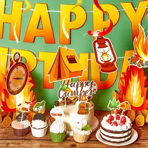 Set festa di compleanno a tema campeggio con striscioni, topper per torte e decorazioni