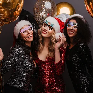Three-piece set of 2026 Happy New Year party glasses in colorful glitter finishes