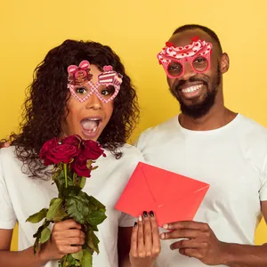 Valentinstag Herz Bär Papierbrillen für festliche Partys und Foto-Requisiten