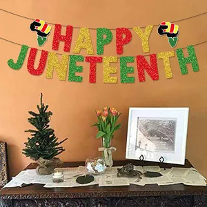 Bannière Happy Juneteenth pailletée avec décor de carte de l'Afrique rouge et vert