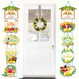 Bannières de porte Happy Sukkot avec symboles festifs, cabanes et grenades décoratives