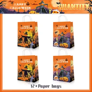 Detailansicht von 12 orangen Halloween-Geschenktüten mit Vogelscheuchen- und Kürbisdruck