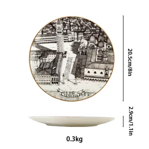 Dettaglio piatto in ceramica da 8 pollici con monumenti di Venezia e bordo oro
