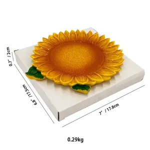 Gedetailleerd bovenaanzicht van een zonnebloem sieradenschaal van hars, 17,8x17,5cm