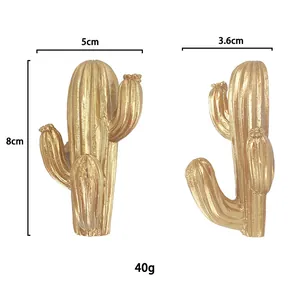 Specifiche dimensionali del gancio da parete cactus dorato alto 8 cm e largo 5 cm