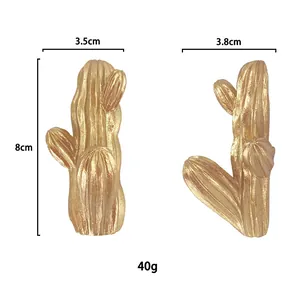 Specifiche dimensionali per ganci decorativi a forma di cactus in resina dorata
