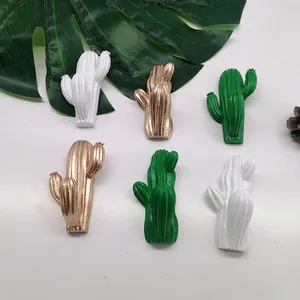 Set di 6 ganci da parete in resina a forma di cactus in bianco oro e verde naturale