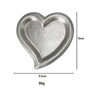 Detailed size specifications for heart-shaped irregular resin jewelry display tray