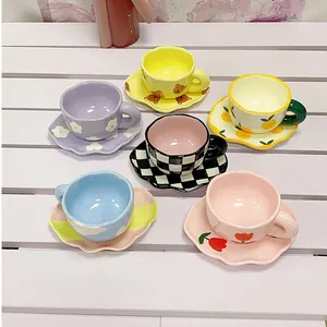 Lot de 6 tasses à café et soucoupes en céramique artisanale avec motifs floraux variés