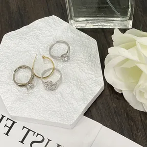 Plato de Joyas de Resina Creativa Estilo Ins Bandeja de Almacenamiento Blanca con Textura de Ondas para Pendientes Collar Accesorio de Fotografía