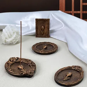 Retro European Resin Incense Stick Holder Tulip Relief Gold Baroque Small Decorative Ornament Photography Props Home Decor