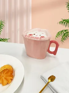 Mug en céramique rose avec couvercle lapin en relief 3D et gravure Summer style de vie