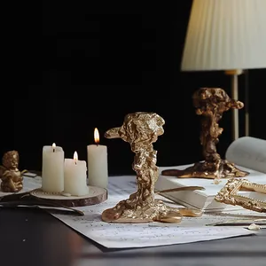 Vintage Gold Kerzenständer mit Schmelztextur und rustikalem Industriedesign für Hochzeiten