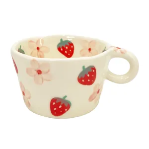 Linda taza de cerámica fresa 3D con motivo floral hecho a mano y asa resistente
