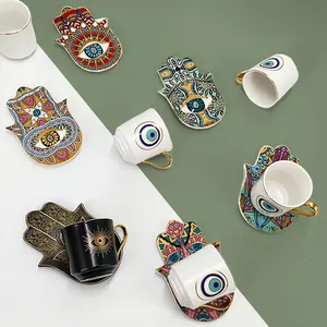 Set tazzine caffè in ceramica nordica con mano di Hamsa e motivi malocchio
