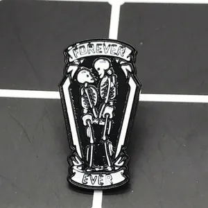 Gothic Punk Sarg Skelett Paar Emaille Brosche Pin Forever Ever Schriftzug Legierung Schmuck Geschenk Für Paare Unisex Abzeichen