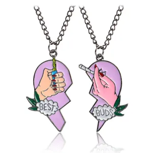 Collana con Ciondolo a Cuore Diviso Best Buds in Lega Smaltata per Amici Coppia Catena Nera Accendino Sigaretta Foglia Gioielli