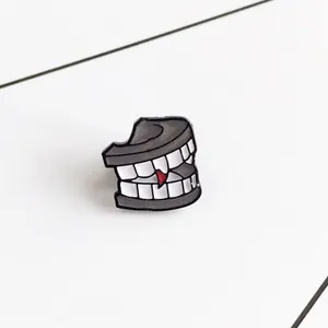 Broche Créative en Émail en Forme de Dent de Dessin Animé Alliage Goutte d'Huile Dents de Vampire Badge Drôle Halloween