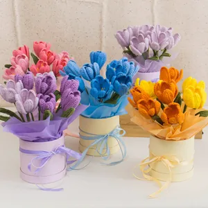 Handgemachter Gehäkelter Strick-Tulpenstrauß In Geschenkbox Mit Band Für Geburtstag Muttertag Heimdekor Künstliche Blumen