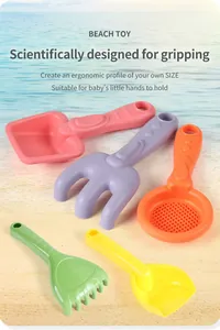Ergonomische strandset voor baby's met vijf kleurrijke schepjes en harken