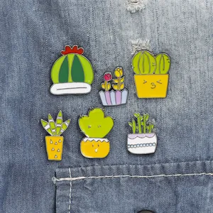 Lot de 6 épinglettes émaillées colorées avec cactus et succulentes sur tissu denim