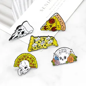 Détails de 5 pin's créatifs en émail punk avec tête de mort et pizza sur du marbre