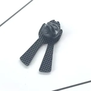 Insigne de cœur créatif en métal noir avec fermoir papillon sécurisé pour vestes