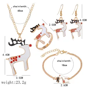 Kerst rendier sieradenset met ketting oorbellen ring en armband in gouden afwerking
