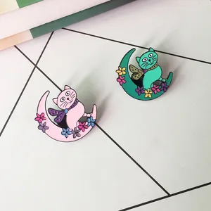 Mignonne Broche En Émail Chat Sur La Lune Alliage Dessin Animé Badge Animal Avec Fleurs Bijoux Pour Femmes
