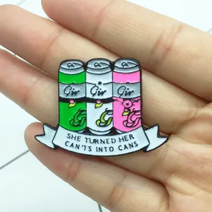 Insigne en émail coloré en forme de canette avec slogan motivant pour vêtements